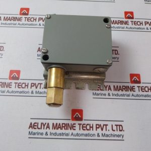 Trafag 972.2379 Pressure Switch 250v